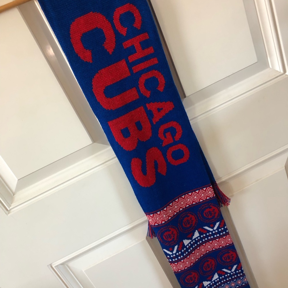 😎 MLB Chicago Cubs Scarf 🧣 - Picture 4 of 5